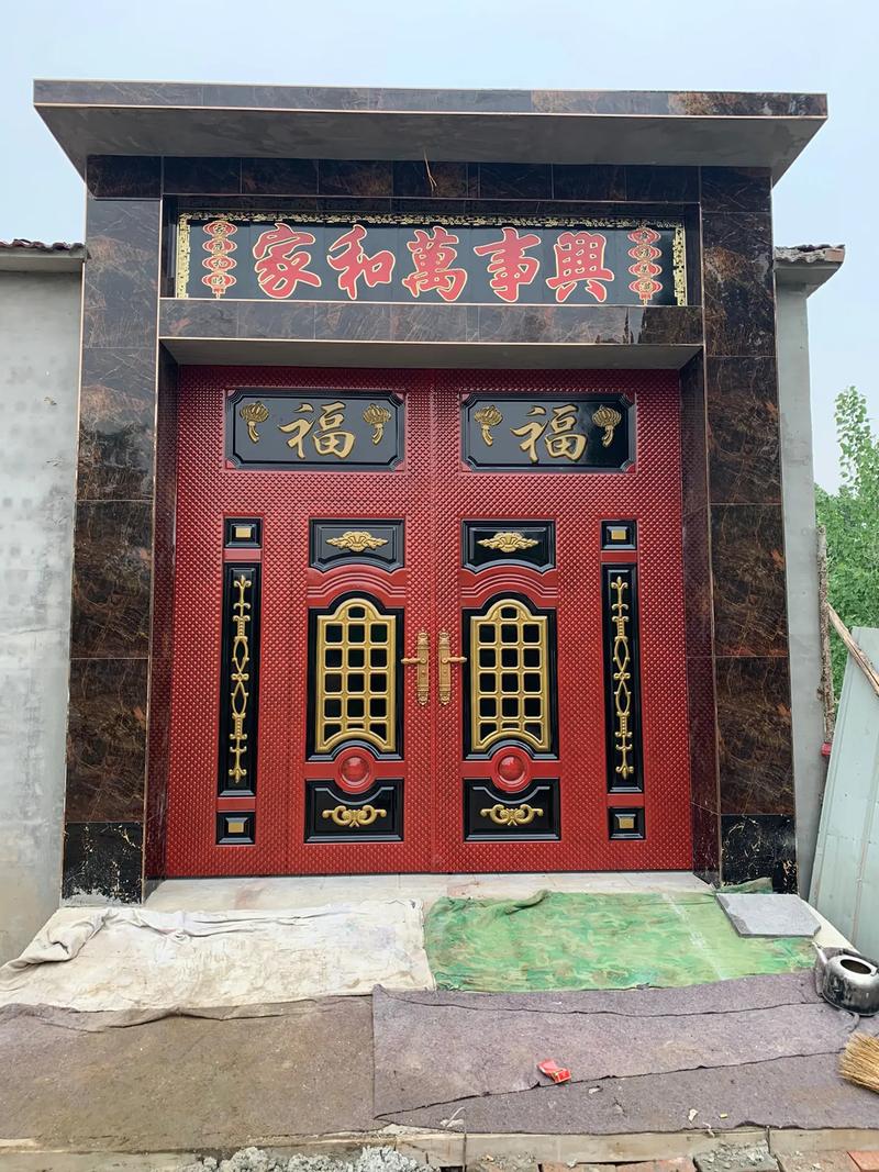 整板烤漆街门安装实例参考图集 从选材到落地的完整指南